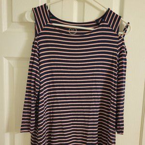 Maurices Med. Navy blue and pink strip 3/4 sleeve shirt